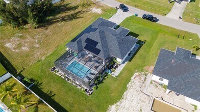 347 SW 24th Pl in Cape Coral, FL - Building Photo - Building Photo