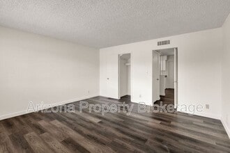 3934 E Piccadilly Rd in Phoenix, AZ - Building Photo - Building Photo