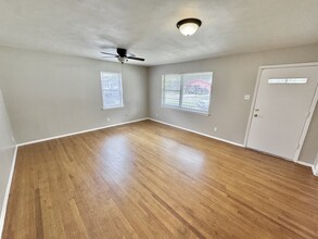 4615 Lawrence Rd in Memphis, TN - Foto de edificio - Building Photo