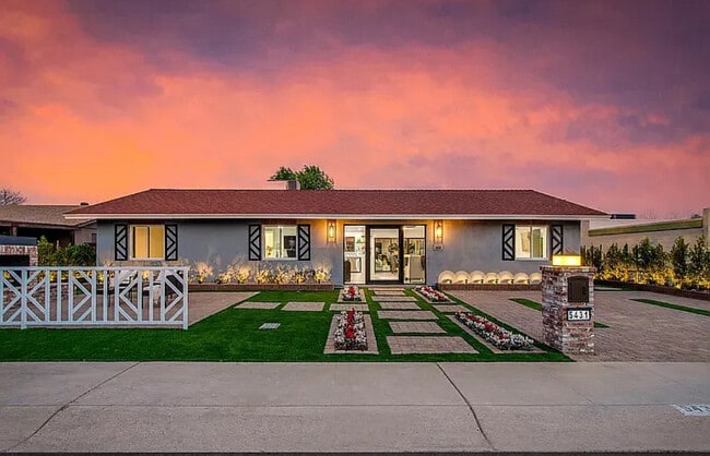 property at 5431 N 81st Pl