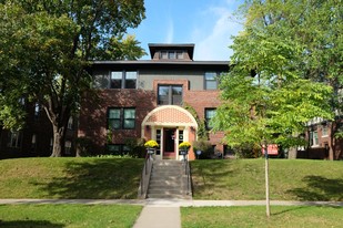 1091 Goodrich Ave Apartments