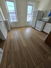 2636 5th Ave, Unit 2 in Troy, NY - Foto de edificio - Building Photo