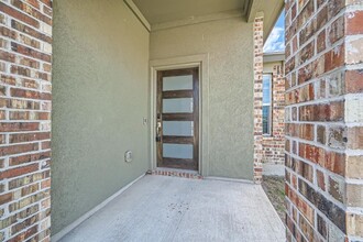 120 Milliner Lp in Hutto, TX - Building Photo - Building Photo