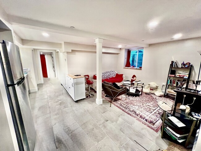 34 Foster St, Unit #1