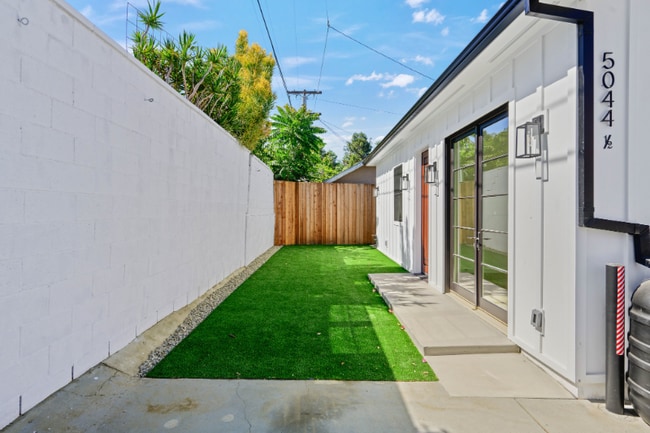 5044 1/2 Hartwick St in Los Angeles, CA - Building Photo - Building Photo