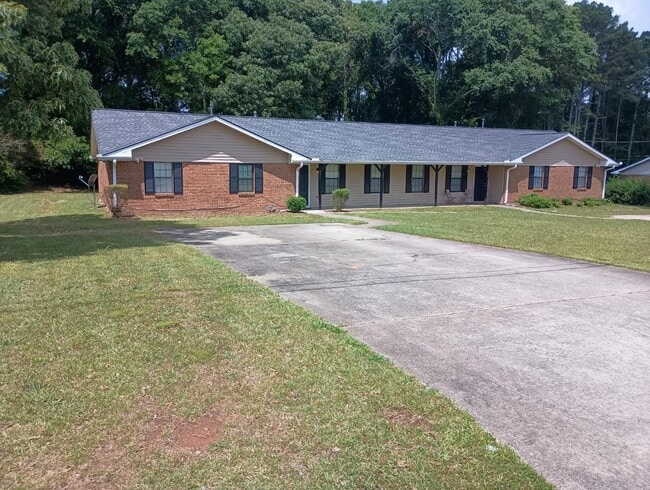 property at 405 Santa Fe Trail