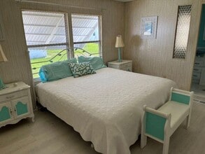 6948 SE Delegate St in Hobe Sound, FL - Building Photo - Building Photo