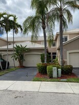 2142 Madeira Dr in Weston, FL - Building Photo