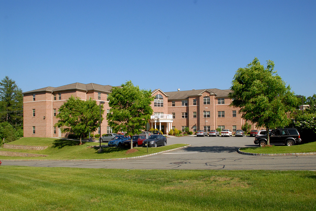 Jefferson Chase Apartments in Oak Ridge, NJ - Building Photo