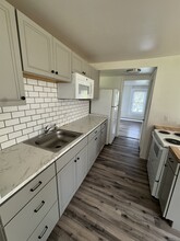 80 Homestead St in Manchester, CT - Building Photo - Building Photo