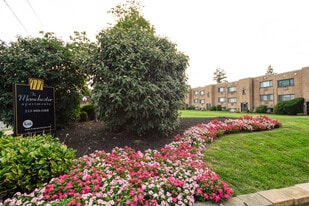 Manchester Apartments in Philadelphia, PA - Building Photo