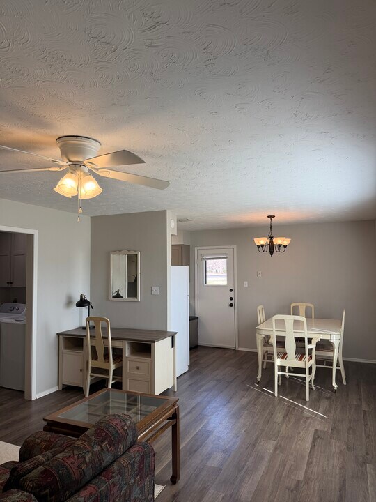 2604 N Austin Ave in Cameron, TX - Building Photo