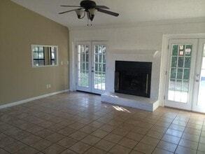 616 Avenue De La Dauphine in Mary Esther, FL - Building Photo - Building Photo