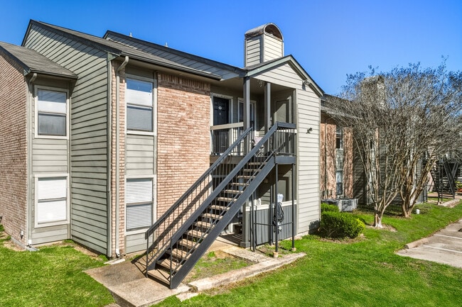 Lakes at Madera in Baytown, TX - Building Photo - Building Photo