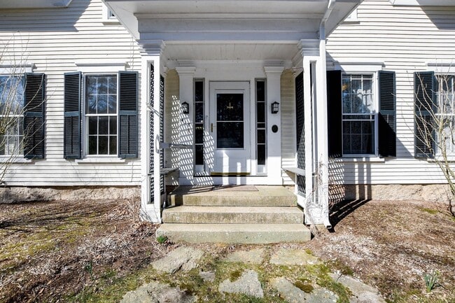 418 Front St, Unit 418 Front St. Marion in Marion, MA - Building Photo - Building Photo