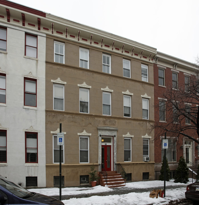 1907 Green St in Philadelphia, PA - Building Photo