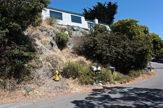 2275 Mar East St in Belvedere Tiburon, CA - Building Photo - Building Photo