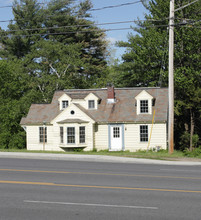 10 Montray Rd in Queensbury, NY - Building Photo - Building Photo