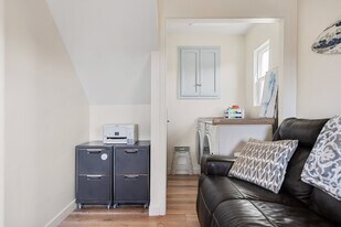 301 Crocus Ct, Unit SI ID1513733P in Encinitas, CA - Building Photo