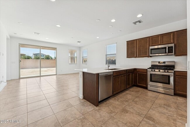8344 N 170th Ln in Waddell, AZ - Building Photo - Building Photo