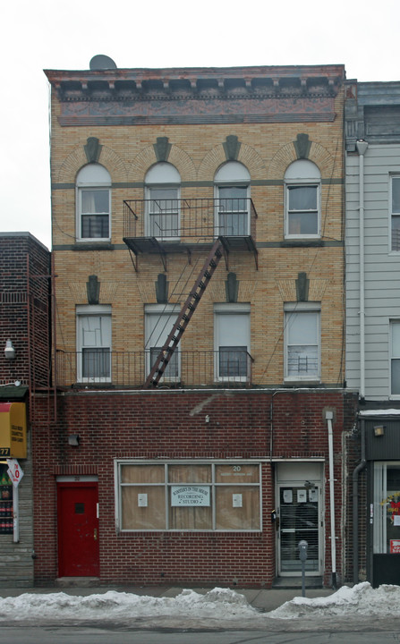 20 Mt Vernon Ave in Mount Vernon, NY - Building Photo