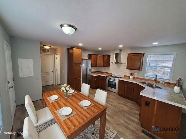 property at 8 Bluebird Hill Dr