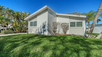 131 Whispering Sands Cir in Sarasota, FL - Building Photo - Building Photo