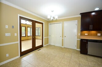 6S260 Cape Rd in Naperville, IL - Building Photo - Building Photo