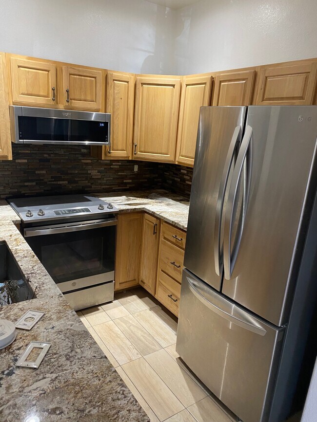 627 S Depew St in Lakewood, CO - Foto de edificio - Building Photo