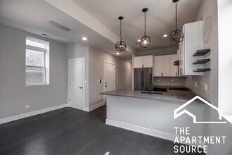 3253 N Elston Ave in Chicago, IL - Building Photo - Building Photo