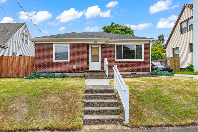 property at 1406 N Baldwin St