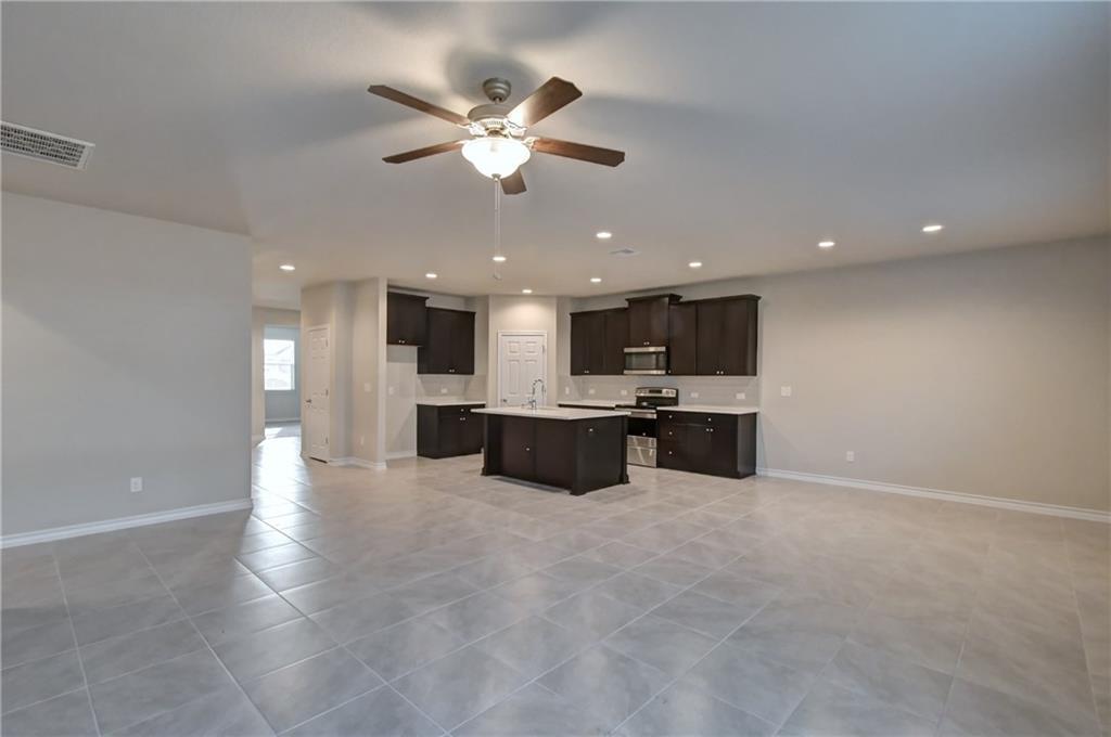 1229 Hawk Feather Trl in Leander, TX - Building Photo