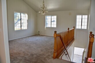 548 N Windsor Blvd in Los Angeles, CA - Building Photo - Building Photo