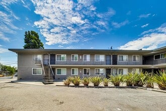 2166 E 27th Street in Oakland, CA - Building Photo - Building Photo