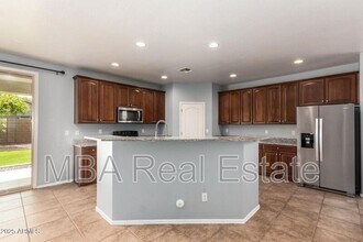 42511 W Cheyenne Dr in Maricopa, AZ - Building Photo - Building Photo