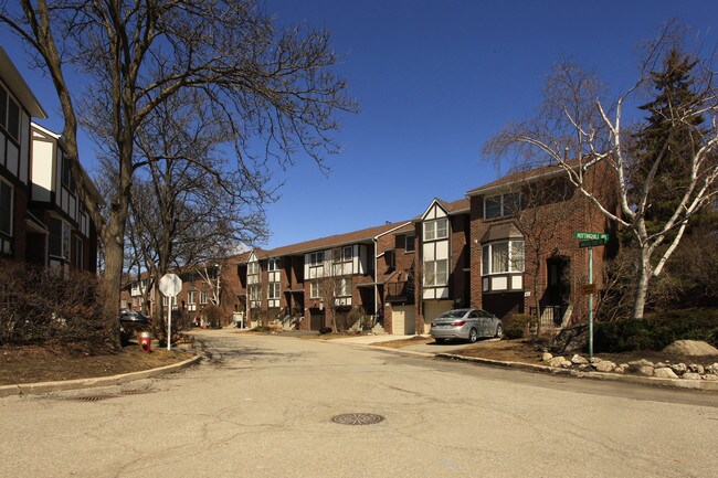 286-388 Simonston Blvd in Markham, ON - Building Photo - Building Photo