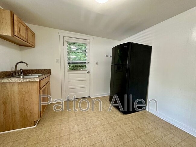 4 Arbutus Rd in Asheville, NC - Building Photo - Building Photo
