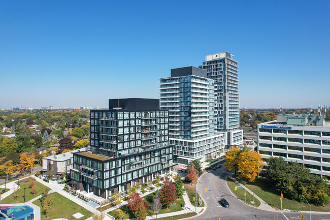 Vivo Condos in Toronto, ON - Building Photo - Building Photo