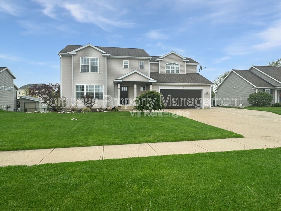 6478 Dew Pointe Ave SE in Caledonia, MI - Building Photo