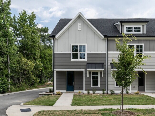 313 E 4th St in Wendell, NC - Building Photo - Building Photo