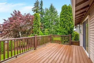12931 NE 133rd Pl in Kirkland, WA - Building Photo - Building Photo