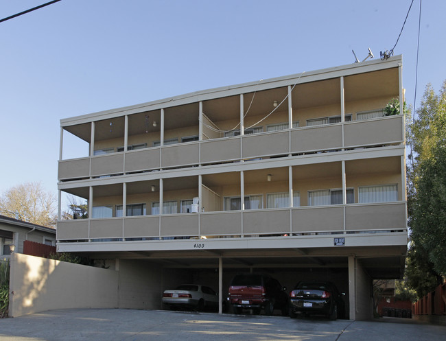 4100 Lyon Ave in Oakland, CA - Foto de edificio - Building Photo