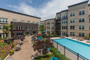 Mallory Square Apartments