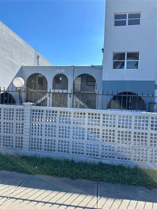 property at 1300 W 53rd St