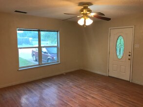 3605 Eagle Pass Rd in Manchaca, TX - Building Photo - Building Photo