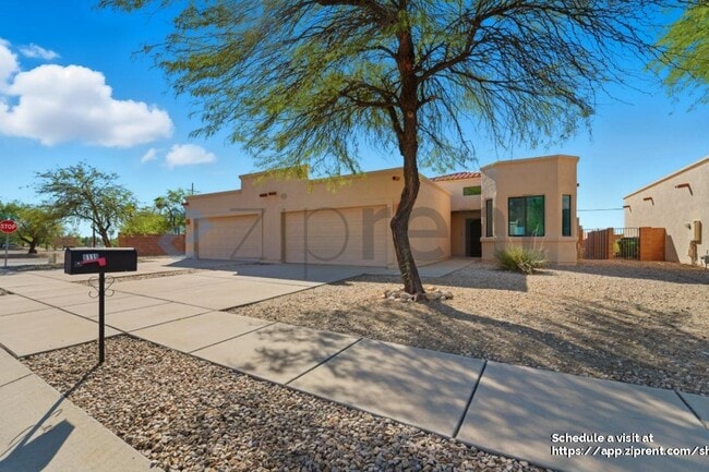 8119 N Peppersauce Dr in Tucson, AZ - Building Photo - Building Photo