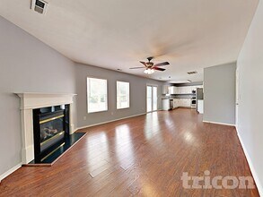 4312 Larkhaven Village Dr in Charlotte, NC - Foto de edificio - Building Photo