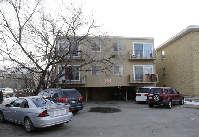 1717 10A St SW in Calgary, AB - Building Photo - Building Photo