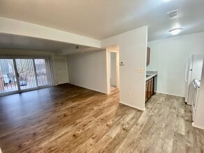 Ambassador West Apartments in Ypsilanti, MI - Building Photo - Building Photo