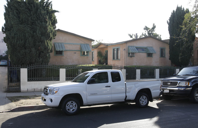 920-930 Madison Ave in Los Angeles, CA - Building Photo - Building Photo